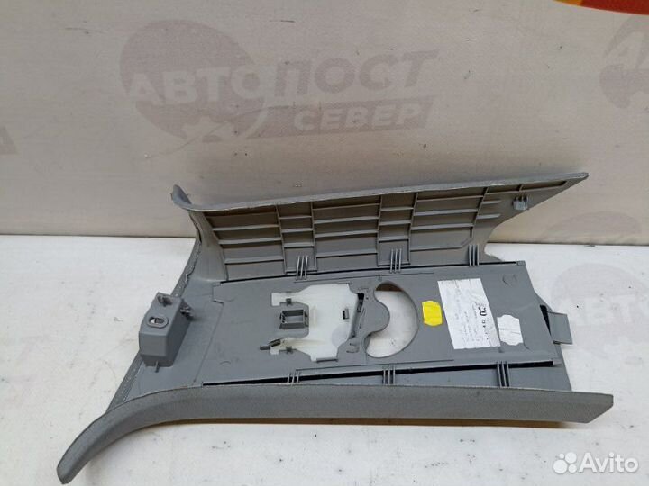 Обшивка стойки задняя левая Volkswagen Touareg 7L