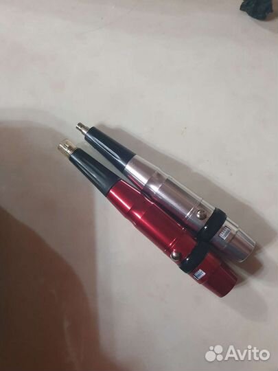 Машинка для татуажа и блок усилитель