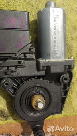 Моторчик стеклоподъемника задний правый Ауди Фольц