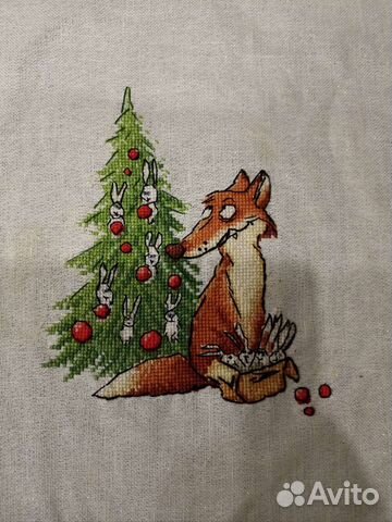 Вышитая крестиком лиса с зайцами