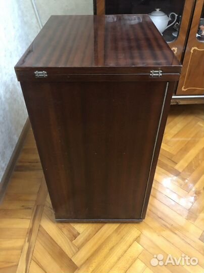 Швейная машина тумба