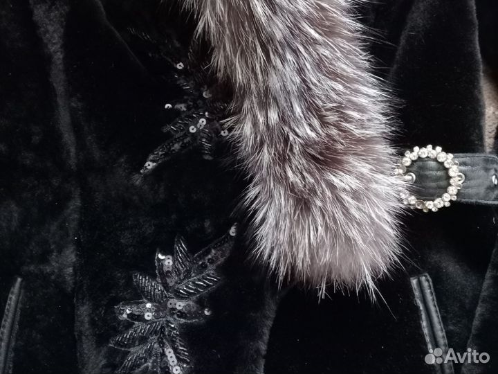 Шуба мутоновая с капюшоном