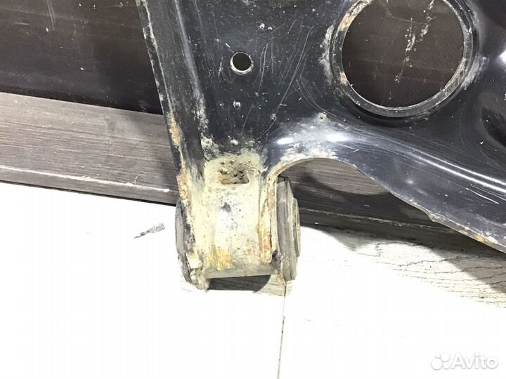 Рычаг передний левый Volkswagen Tiguan