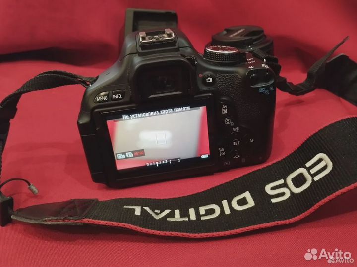 Зеркальный фотоаппарат Canon EOS 600D + Yongnuo 50