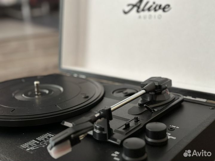 Виниловый проигрыватель alive audio