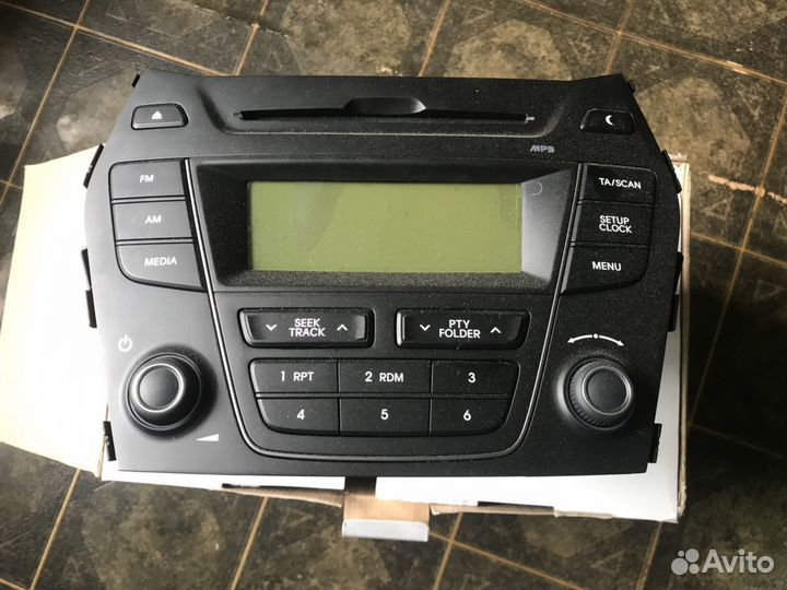 Kia Santa FE kia 961702W7004X магнитола