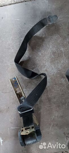 Ремень безопасности передний на Mercedes w126