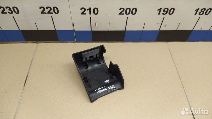 Крышка кронштейна сиденья Land Cruiser (150) -Prad