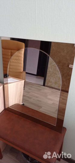 Зеркало с креплением