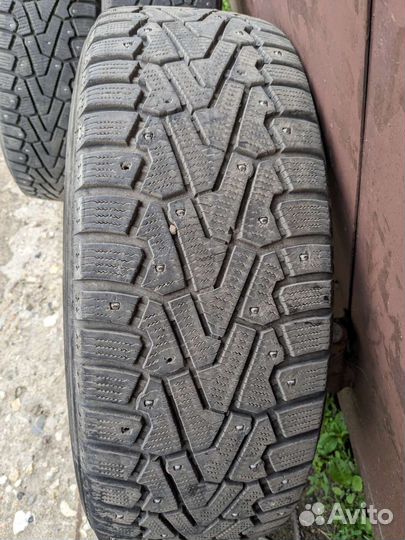 Pirelli Winter Ice Zero 215/65 R17 103T