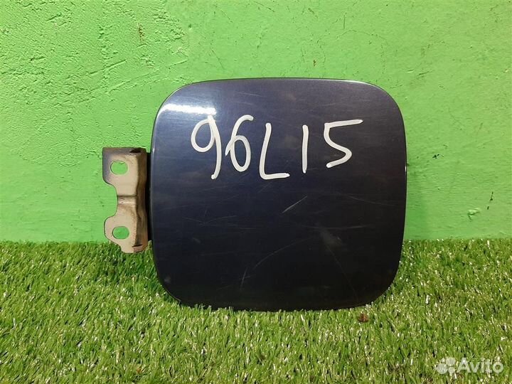 Лючок топливного бака Mitsubishi Carisma 2003