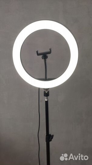Кольцевая лампа со штативом
