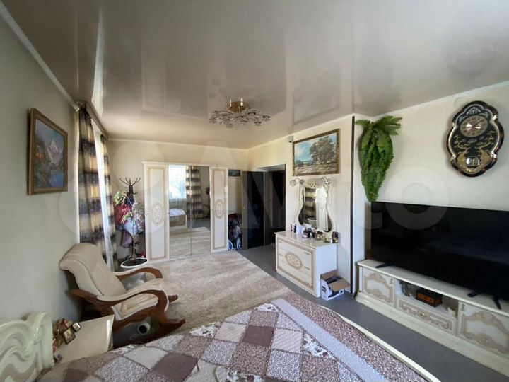 Коттедж 242 м² на участке 12,5 сот.