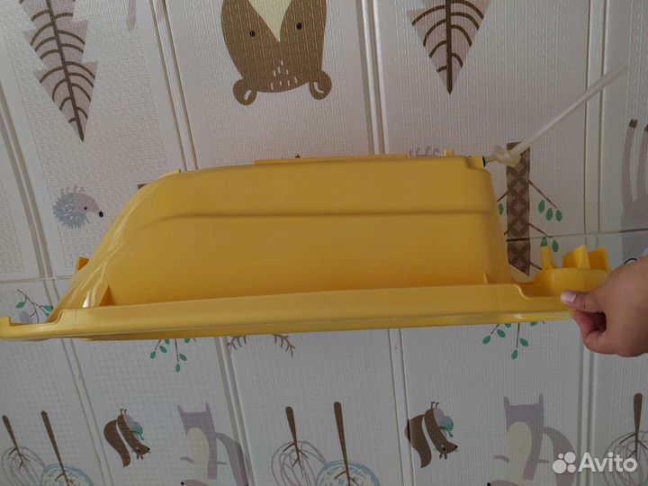 Ванночка для купания с горкой