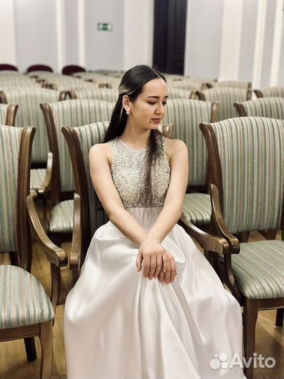 Платье вечернее