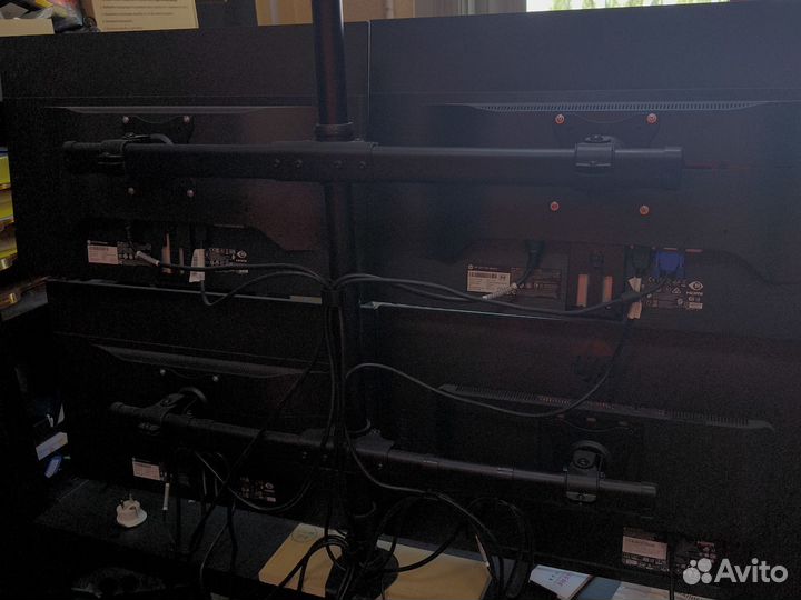 Стойка крепление на четыре монитора