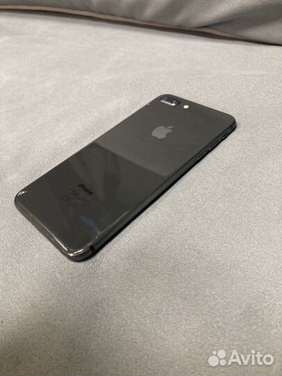 iPhone 8 Plus, 64 ГБ