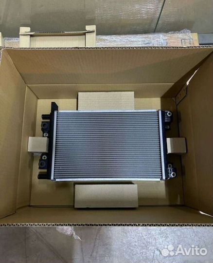 Радиатор интеркулера Toyota Land Cruiser 300