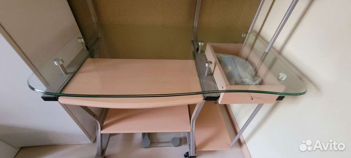 Стол компьютерный стеклянный