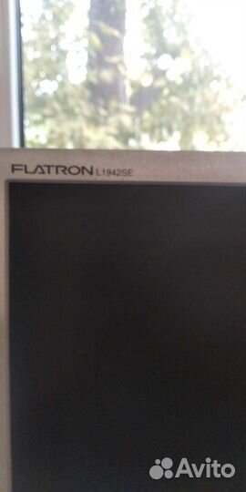 ЖК монитор LG flatron