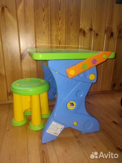 Мольберт-парта набор играй и учись Molto 2в1