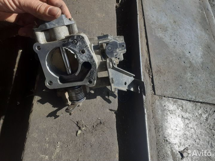 Дроссельная заслонка Kia Spectra