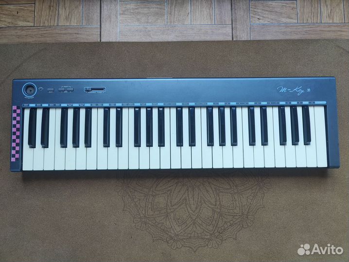 Usb midi-клавиатура M-key v2 49 клавиш