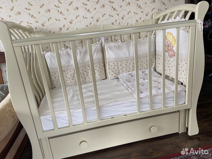 Кровать детская с продольным маятником