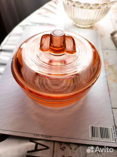 Салатница с крышкой