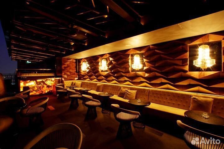 Бармен в бар