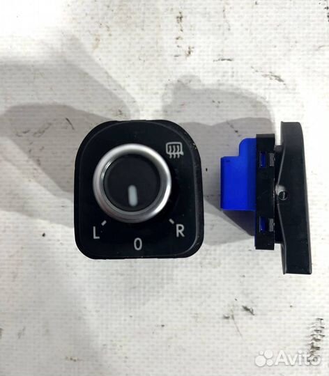 Кнопка стеклоподъёмников Volkswagen