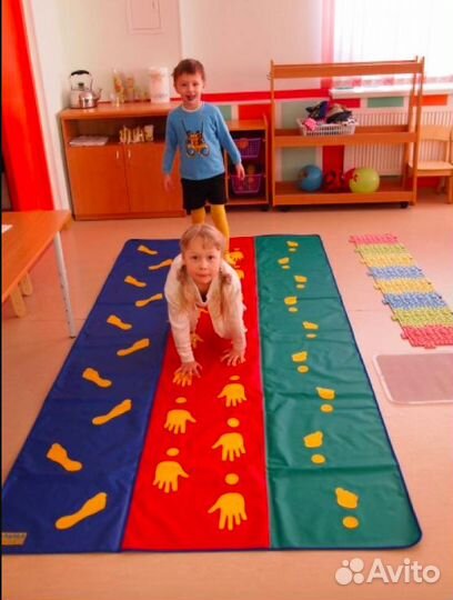 Мат игровой развивающий со следочками 200*120*1 см