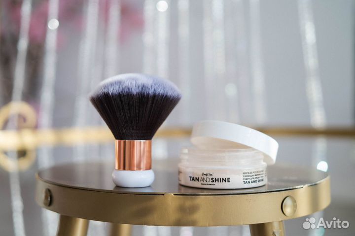 Минеральная матирующая рассыпчатая пудра с кистью