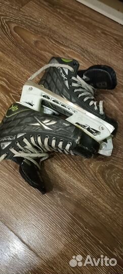 Коньки хоккейные 39 размер
