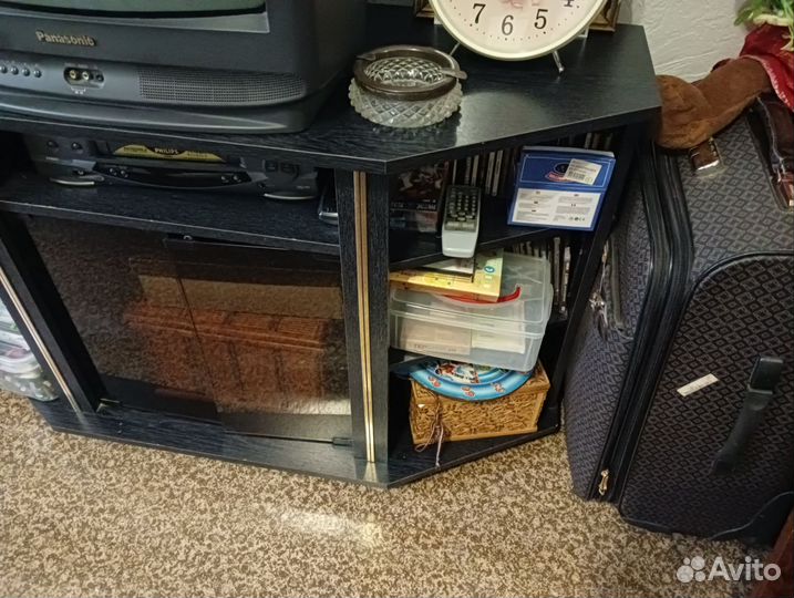 Тумба под телевизор