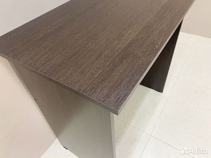 Стол письменный