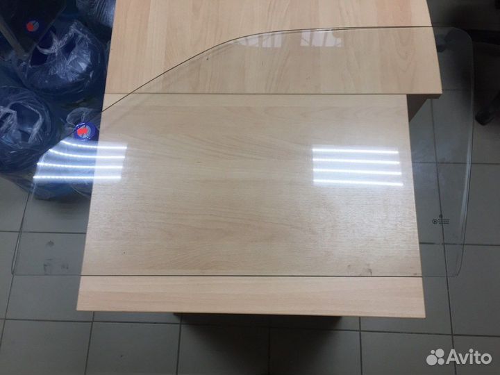 Стекло дверное переднее левое Volkswagen Golf 3