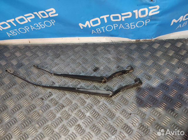 Поводок дворников Kia Sorento 1/ Киа Соренто. 2002