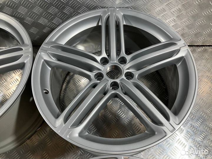 Комплект литых дисков R20x9 5x112