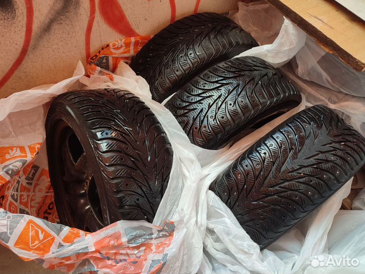 Yokohama Ice guard stud 215/50/r17 95t на дисках