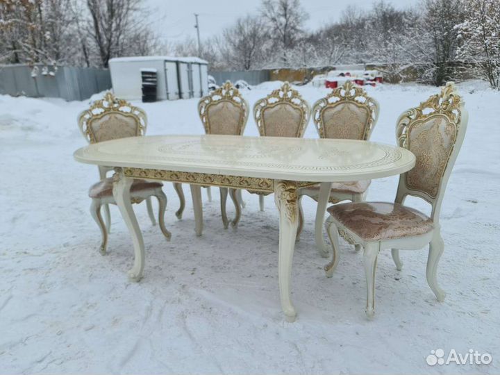 Столы и стулья