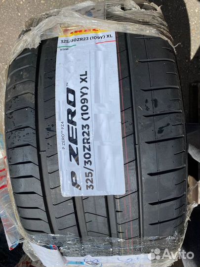 Pirelli P Zero PZ4 325/30 R23 и 285/35 R23