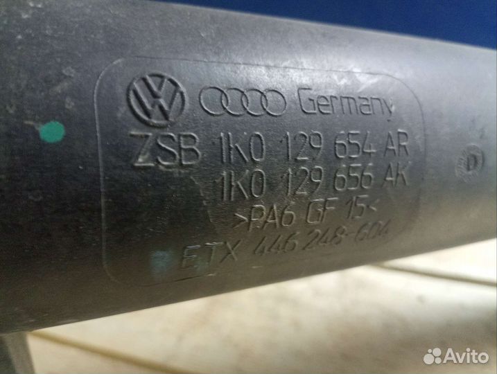 Патрубок воздушного фильтра Volkswagen Passat B6