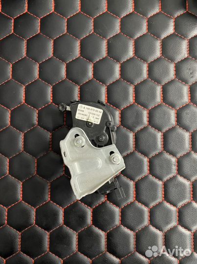 Электропривод форточки Mercedes w166