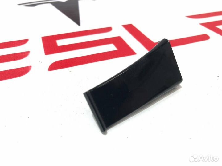 Заглушка Tesla Model S 2-й рест. 2022 1562956-00-C