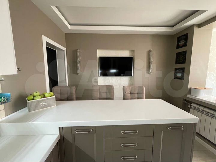 4-к. квартира, 102 м², 2/25 эт.