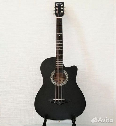 Акустическая гитара