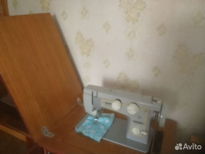 Швейная машина Подольск 142