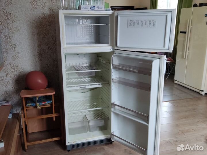 Холодильник Zanussi