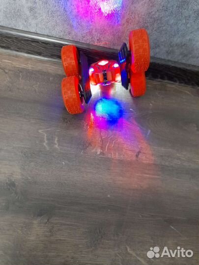 Машинка на пульте управления